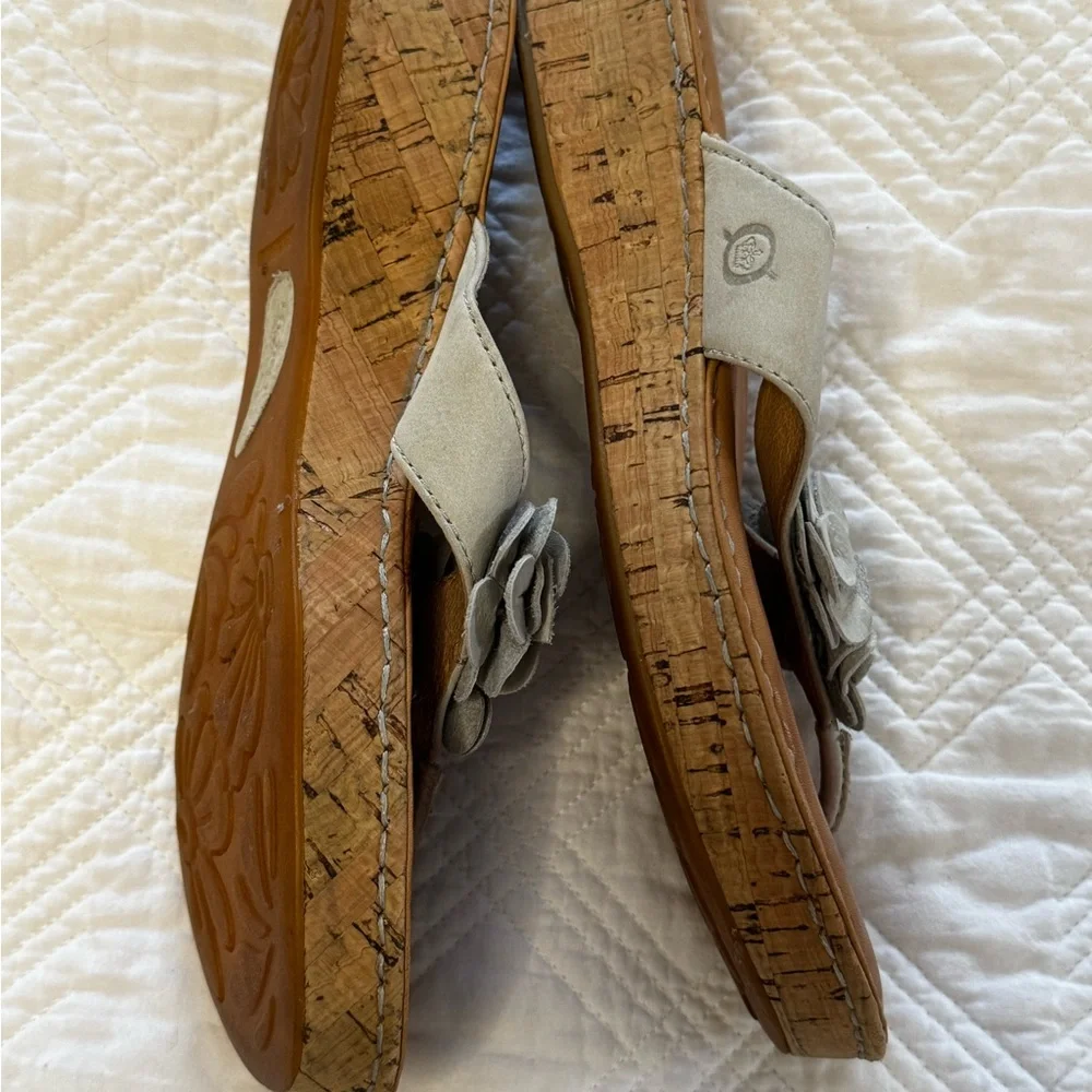 Born Taupe Leather Floral Cork Platform Wedge Sandals Size 7